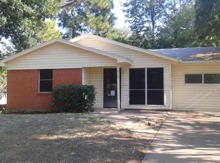 712 Rolling Ridge Dr, Lewisville, TX 75067