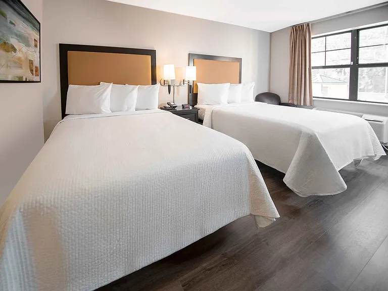 Studio Suite - 2 Queen Beds