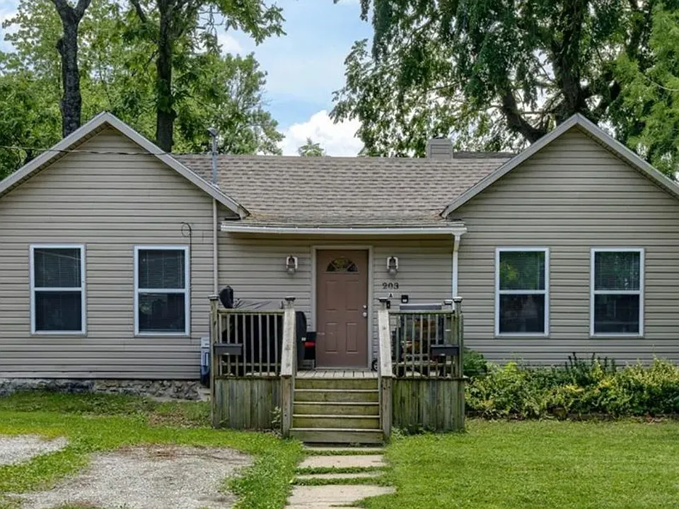 203 E Elm St #A