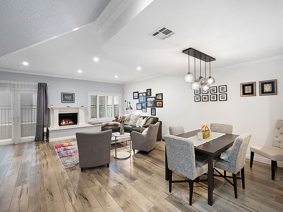 5th image of 13041 Moorpark St APT 2