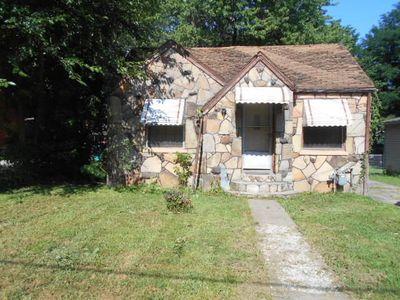 2131 N Travis Ave, Springfield, MO, 65803