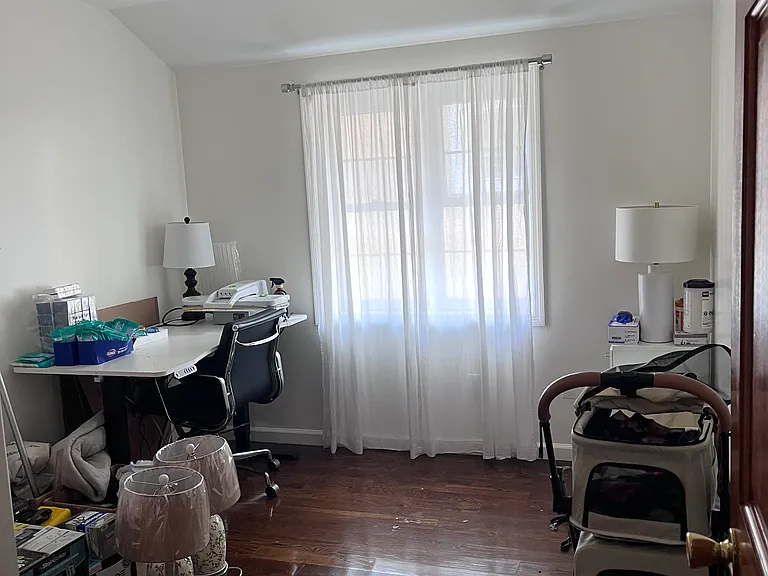 2721-2723 Hering Ave #1 — Photo 13
