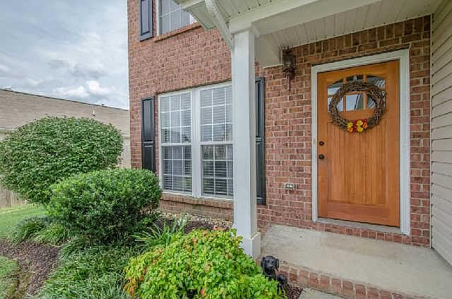 2nd image of 416 Creekside Ln