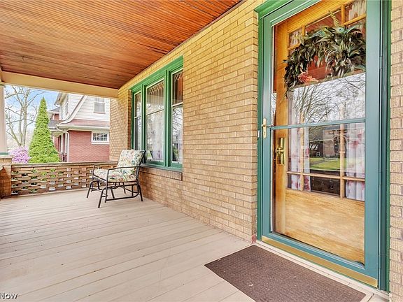5th image of 327 Fairmount Ave NE