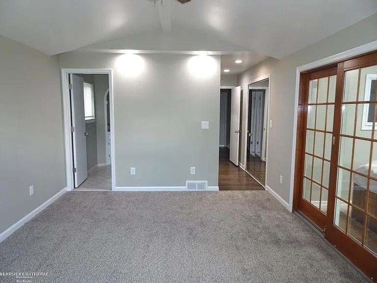 32106 Gainsborough Dr — Photo 18