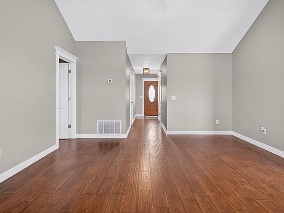 2nd image of 813 Marcus St