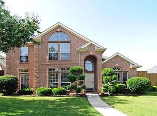 408 Hoover Dr, Lewisville, TX 75067