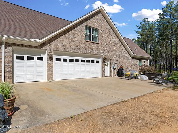 5th image of 333 Paul White Rd