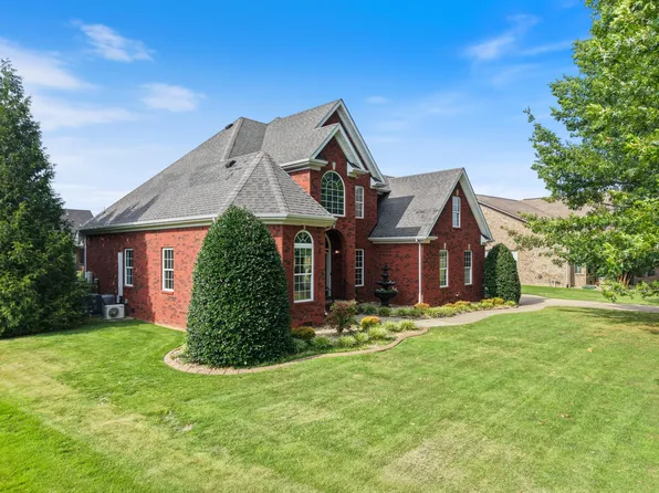 3220 Robinwood Dr, Murfreesboro, TN 37128