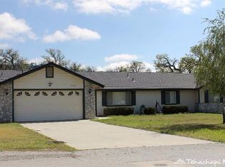 27740 Hialeah Dr, Tehachapi, CA 93561