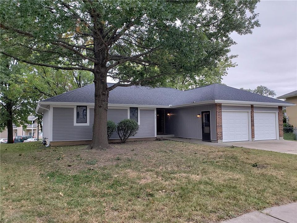 1st image of 2125 Calumet Dr