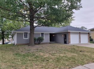 2125 Calumet Dr, Independence, MO 64057