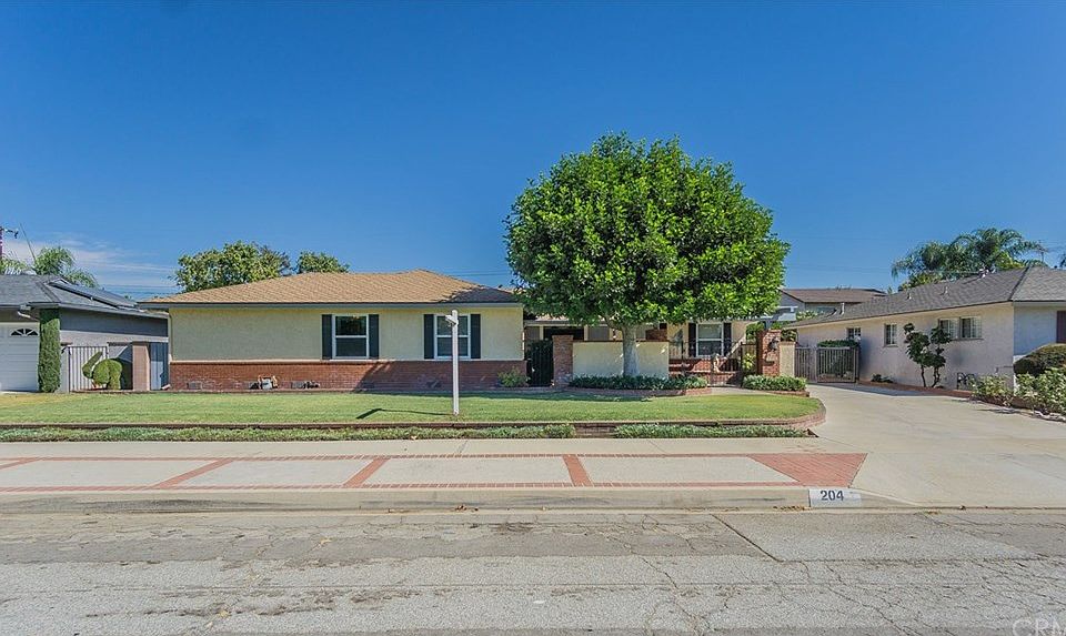 1st image of 204 N Heathdale Ave