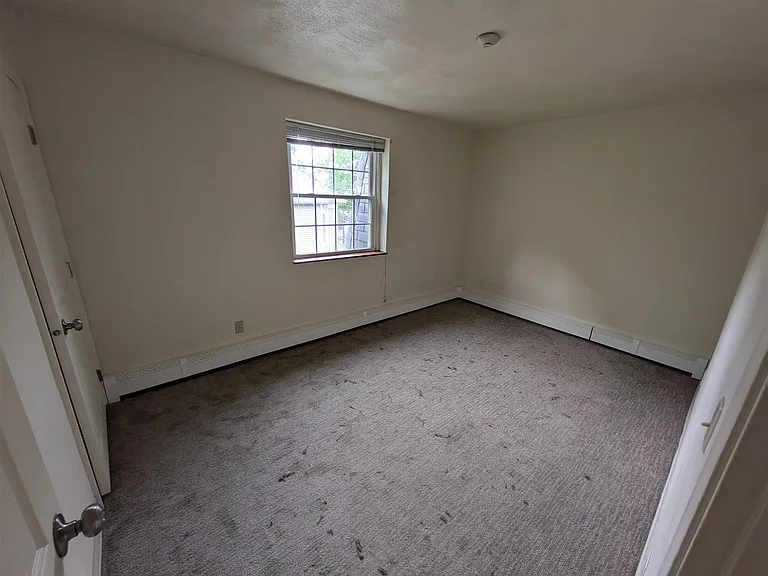 148 Sycamore St #14 — Photo 6