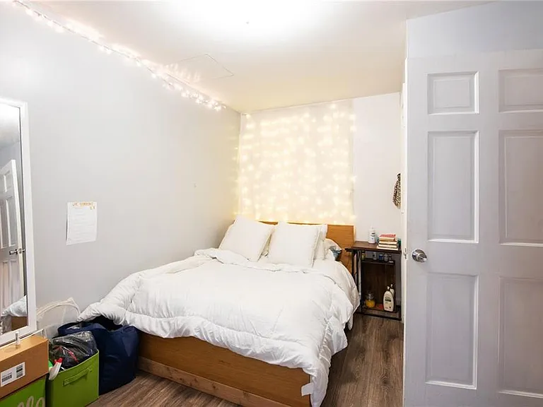 512 W Marshall St #C — Photo 3