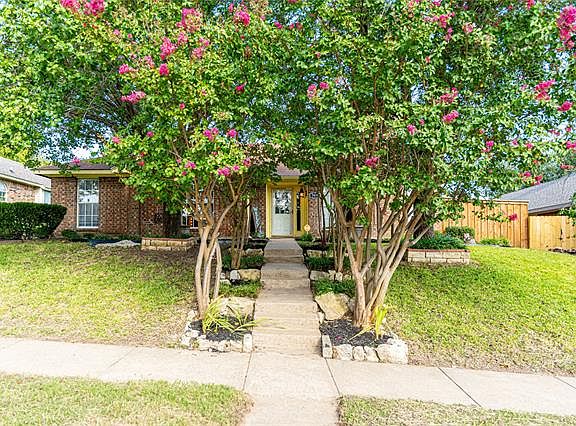 3rd image of 7419 Saddleridge Dr