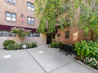 87-15 204th St APT B57, Hollis, NY