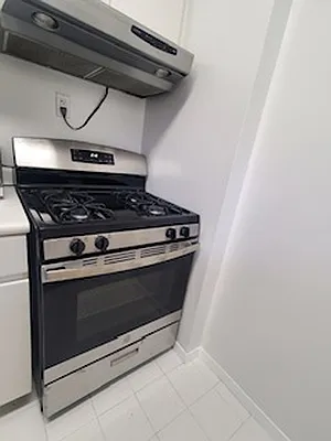 Rented by Michael W Gunzburg, LREB | media 2