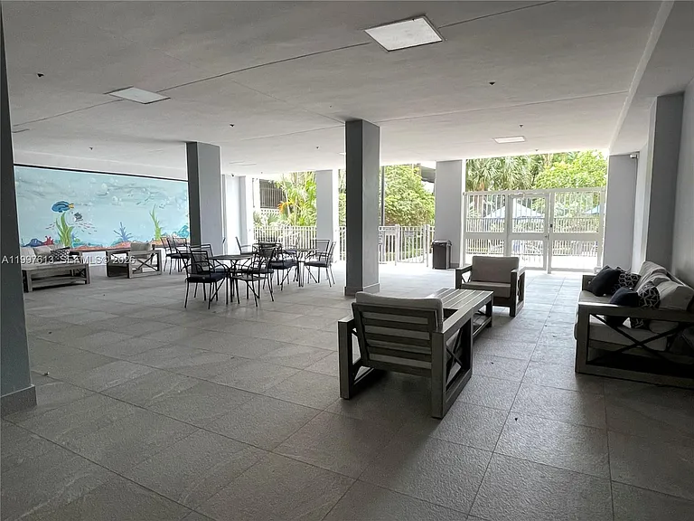 19390 Collins Ave #2 — Photo 17