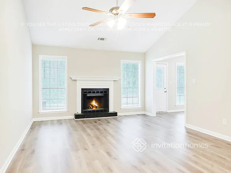 4469 White City Rd — Photo 5