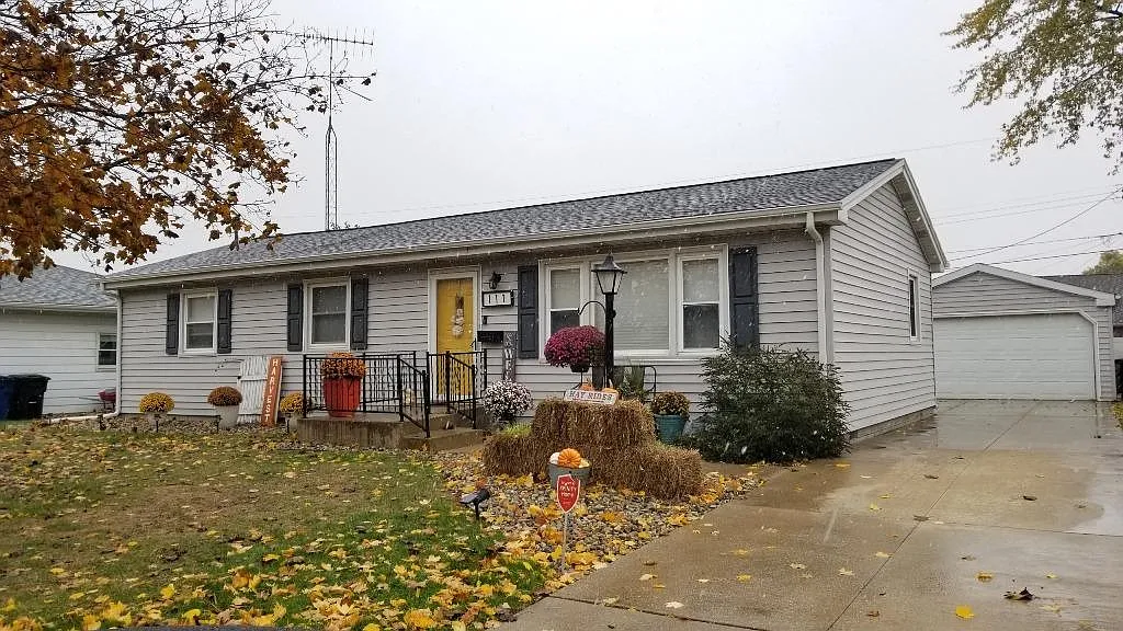 111 Greenwood Dr photo 1