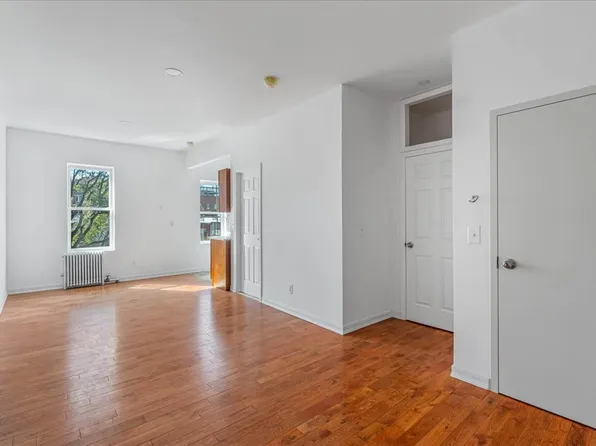 37 Jewell Street image 1 of 30