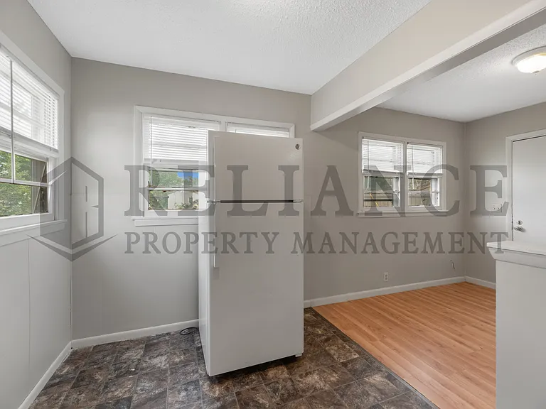 2732 N Grove St — Photo 11