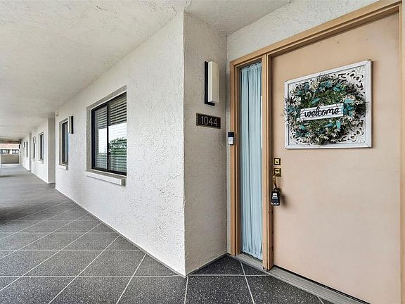 3rd image of 4650 BAY BOULEVARD #1044