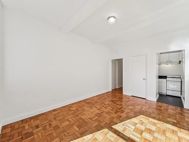 160 W 71st St #11U — Photo 6