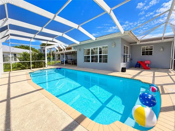 11 Louisiana RD, LEHIGH ACRES, FL 33936