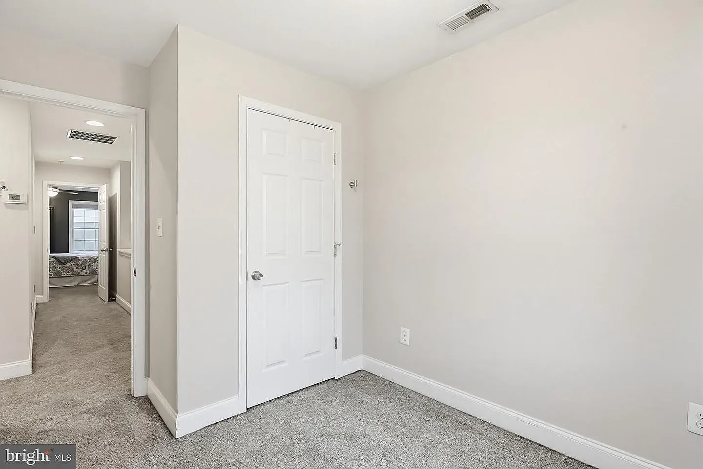 6371 Euclid Ave — Photo 4