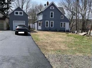 209 N Main St, Naugatuck, CT 06770