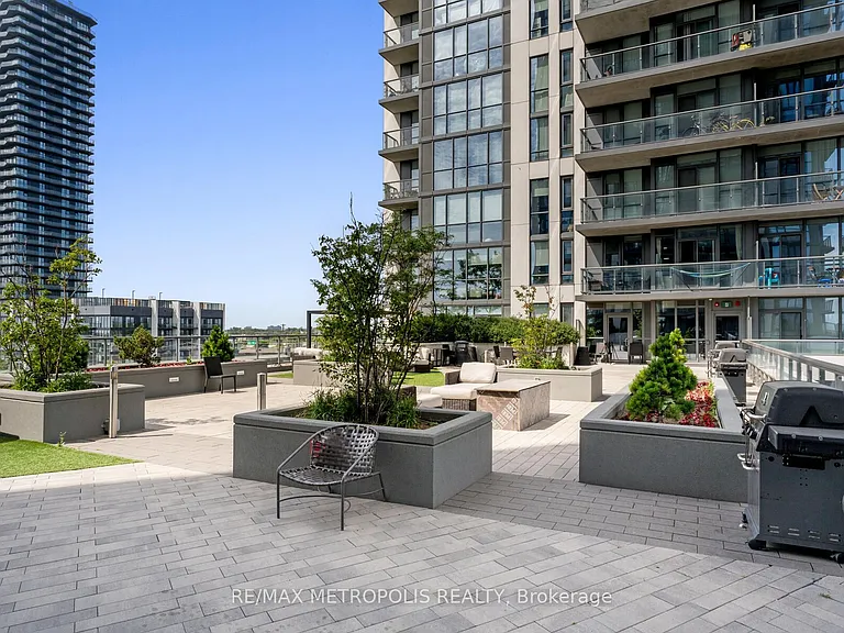 15 Zorra St #503 — Photo 28