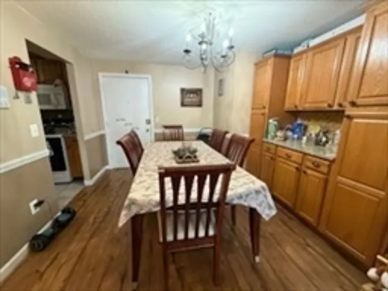 139 King St #204 — Photo 10