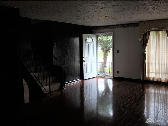 4th image of 3649 Elderberry Ave
