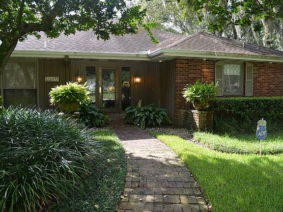 2nd image of 1237 N Riverhills Dr