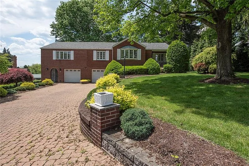 429 Raspberry Dr photo 1