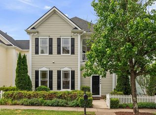 909 Carpenter Town Ln, Cary, NC 27519