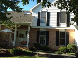 24 Churchview Ln, Pittsford, NY 14534