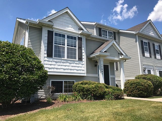 1st image of 1709 Fieldstone Dr S
