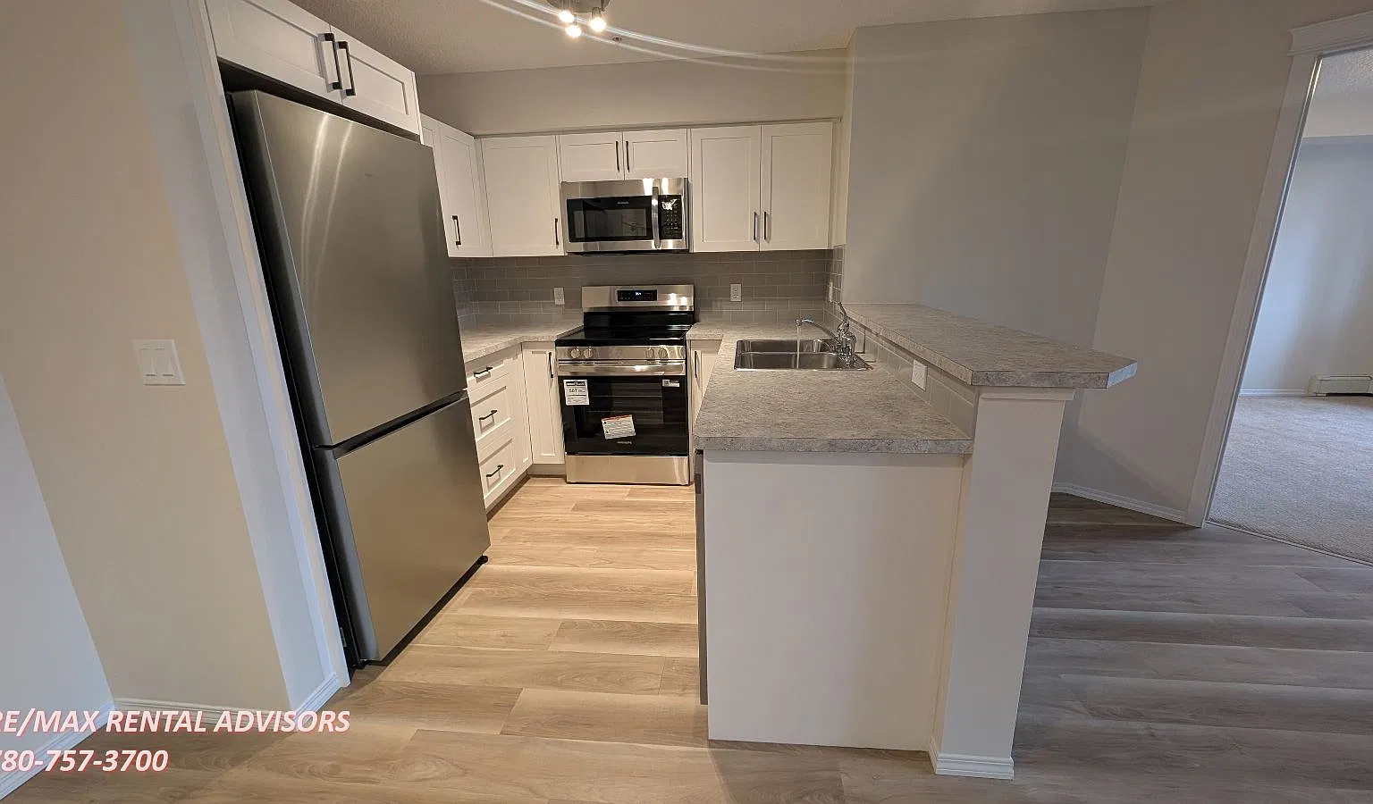 115 Prestwick Vlg SE — Photo 2