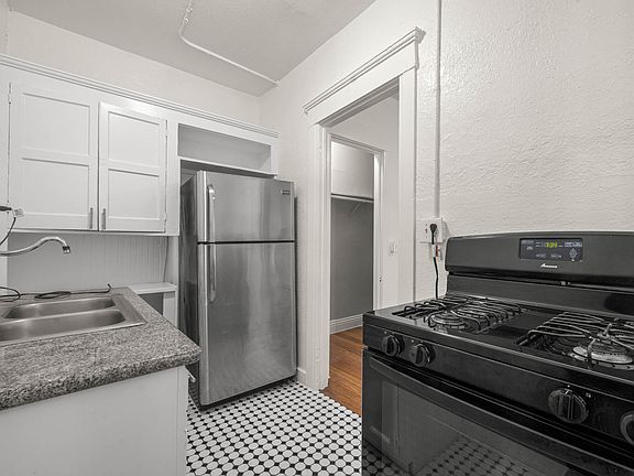 3rd image of 916 Georgia St #F4104f563