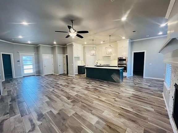 5th image of 4012 Palisade Ln