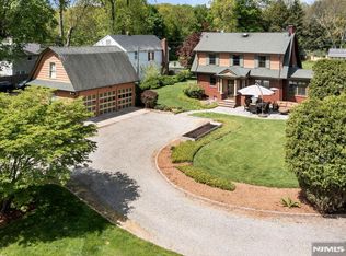 25 Pascack Rd, Park Ridge, NJ 07656