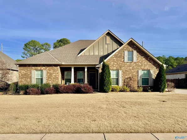 17476 Carillon Dr, Athens, AL 35611