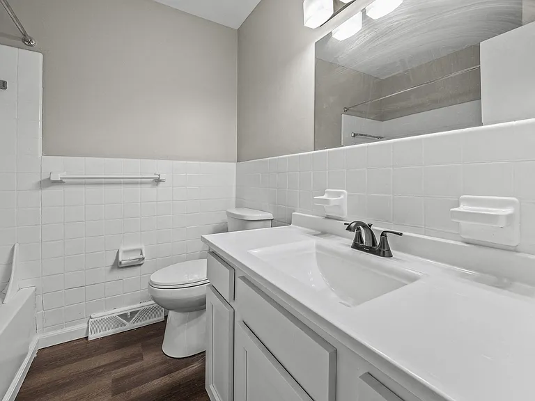 Harris & Cross Apartments — Photo 13