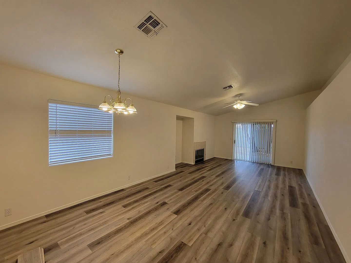 Newly Remodeled 3 Bedroom Home in Bullhead City — Photo 3