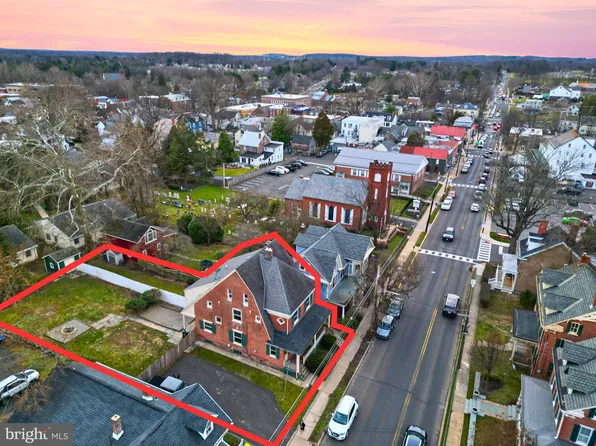 108-110 E Washington Ave, Newtown, PA 18940