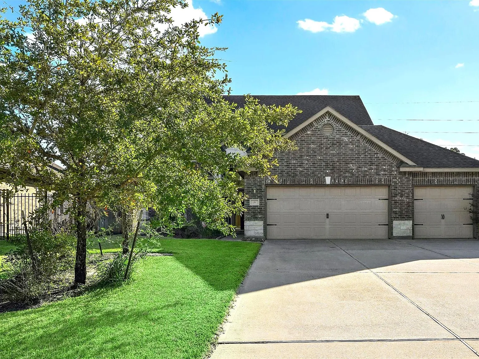 4 bed, 3.5 bath, 2650 sqft, $3,150 — Photo 4