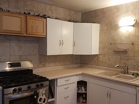2nd image of 28844 Driftwood Dr
